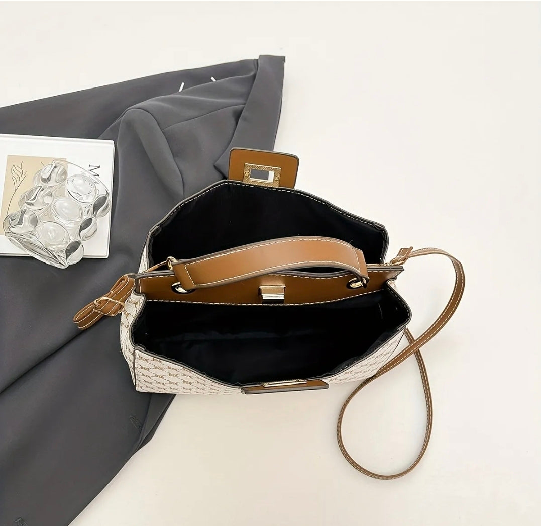 VUITTON ELEGANCE
