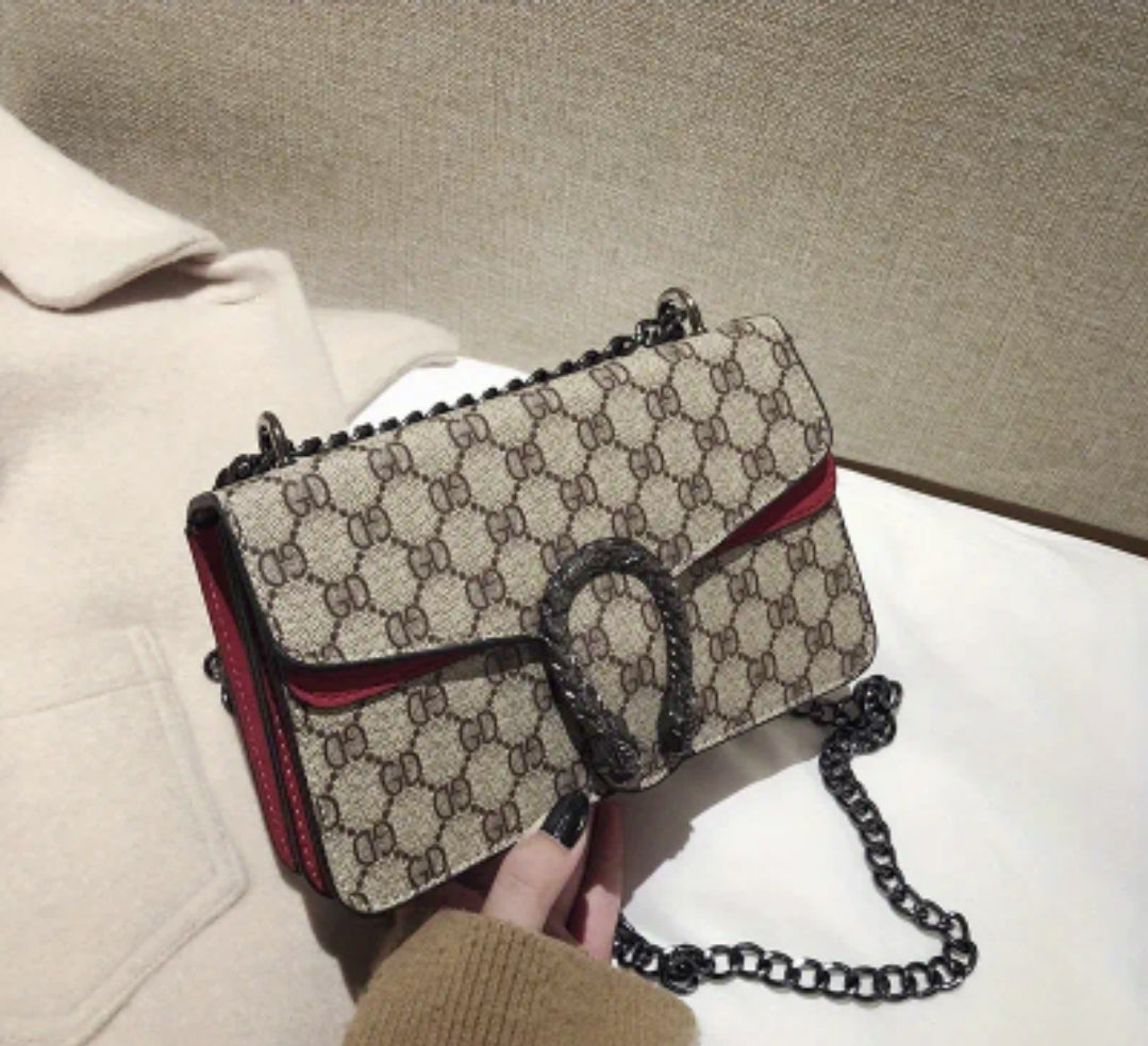 IMPONENTE VUITTON