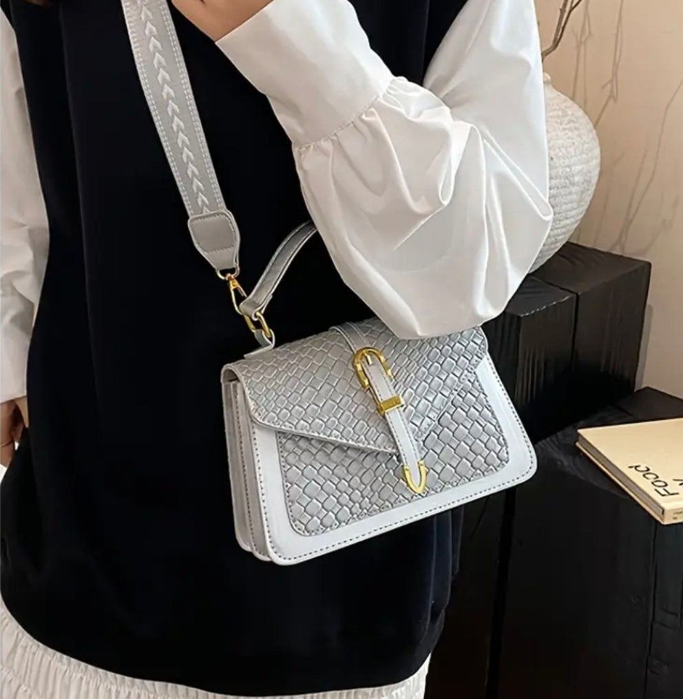 DE LUJO LUXURY
