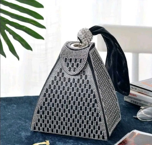 TRIANGULO LUXURY
