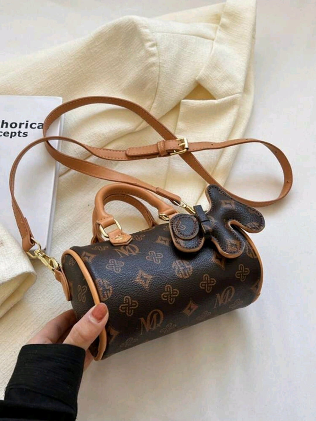 BANDOLERO TIPO VUITTON