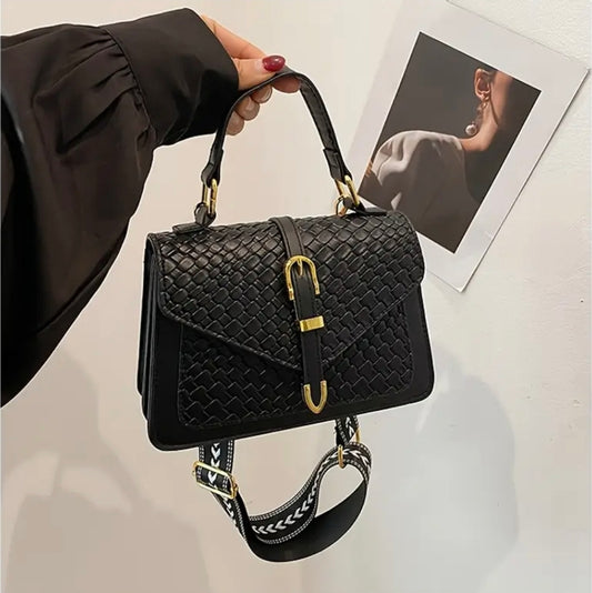 DE LUJO LUXURY