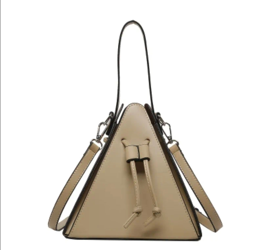 TRIANGULO LUXURY