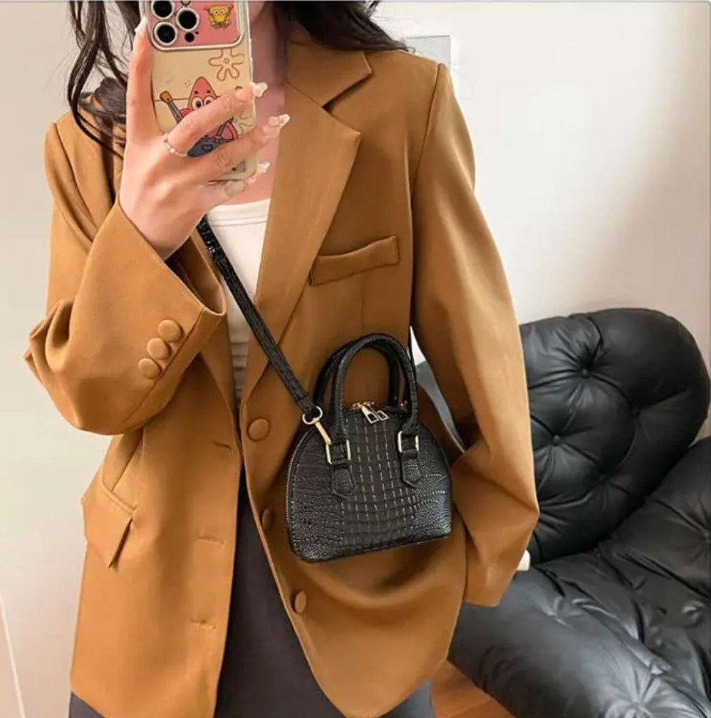 CARTERITA BLACK