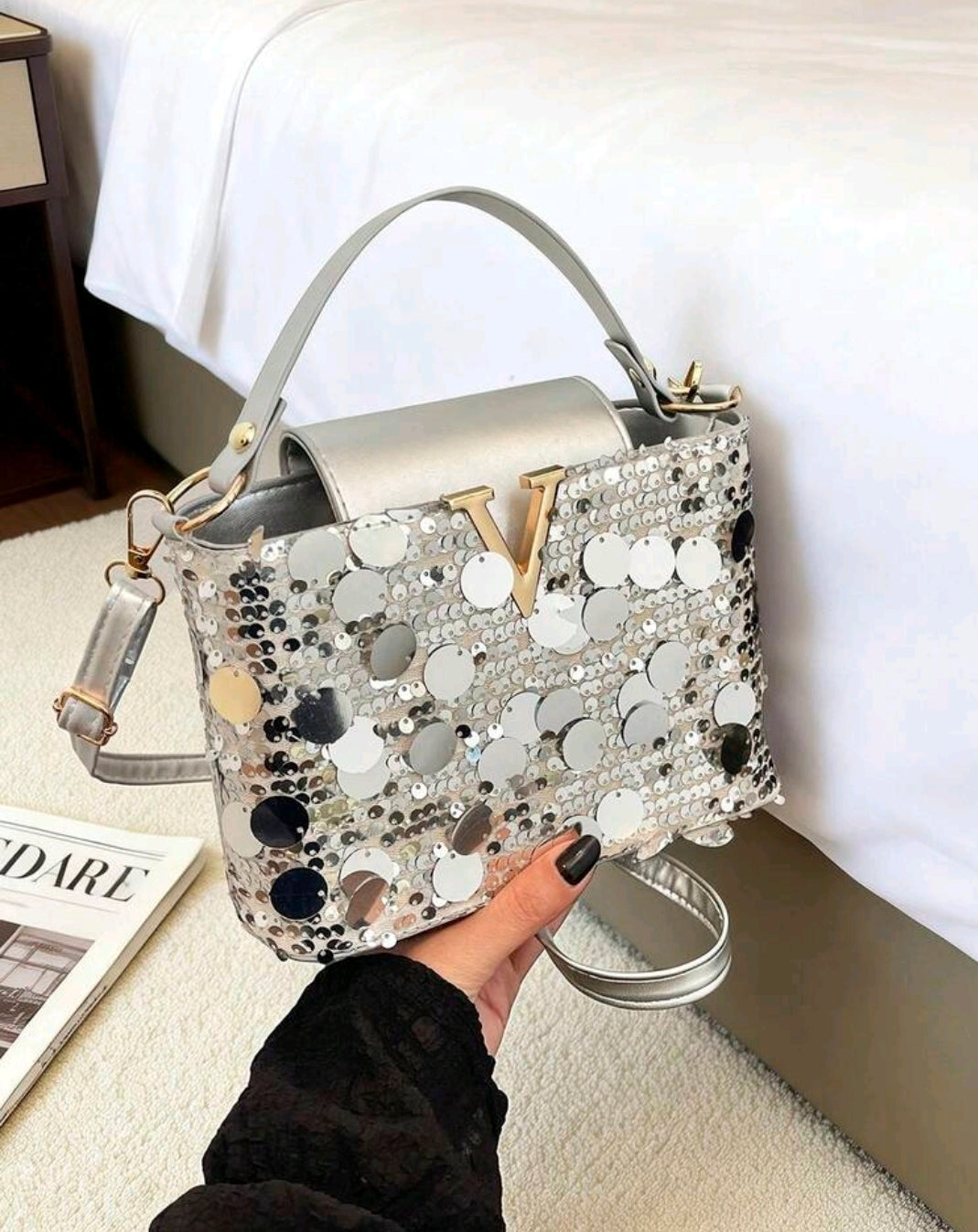 V ELEGANTE